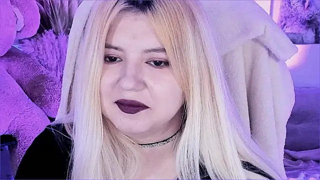 DiaAngellのライブXXXチャット