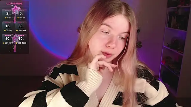 Strawberry_juli élő XXX-chatje