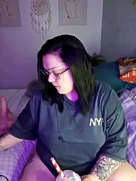 Saucy-Serenity's Live XXX Chat