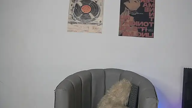 Chatroom XXX en direct de CoralieBronson