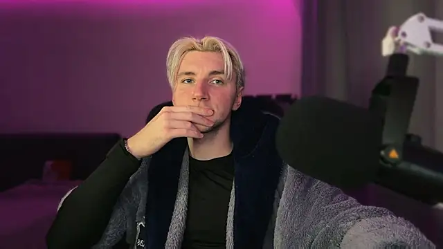 Elvin_Vaenight Live XXX-chat