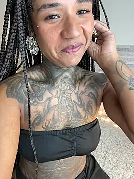 xbigpeach's Live XXX Chat