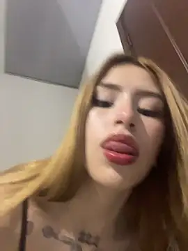 PrettyAshley_'s Webcam Show