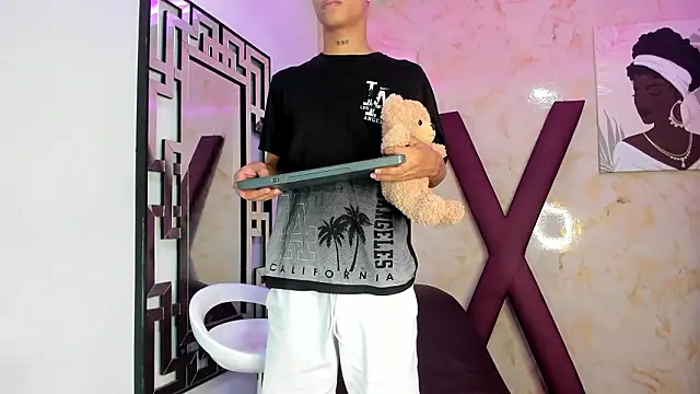 EMPIRE_BOYS1's Live XXX Chat