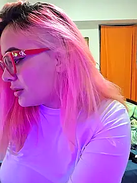 Nova-SatelaのライブXXXチャット