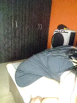 Sexy_bhabhi_011's Live XXX Chat