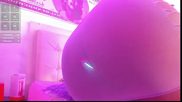 Nia_Seren's Webcam Show