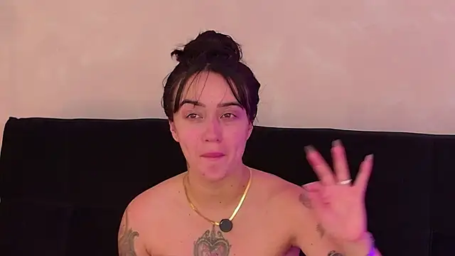 Chatroom XXX en direct de EmmyEvans1