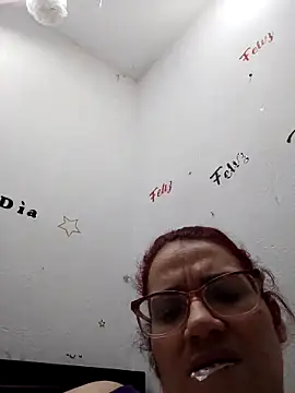 karlythoth@xh's Live XXX Chat