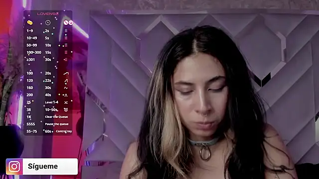 Sara_Foxx1's Live XXX Chat