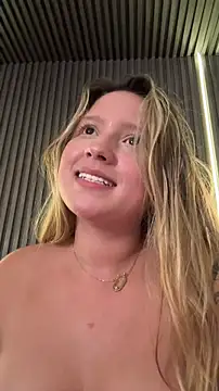 MiaPetit_ Chat XXX in diretta