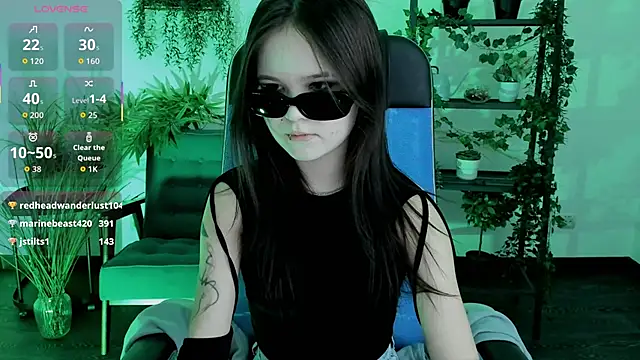 Elainebeness' Live XXX Chat