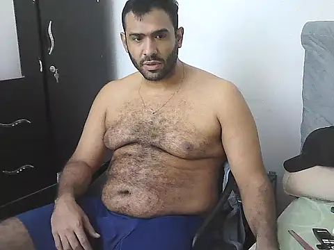 AlphaLatinoBear Webcam show