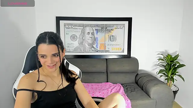 XXX chat uživo modela LucianaMoreau