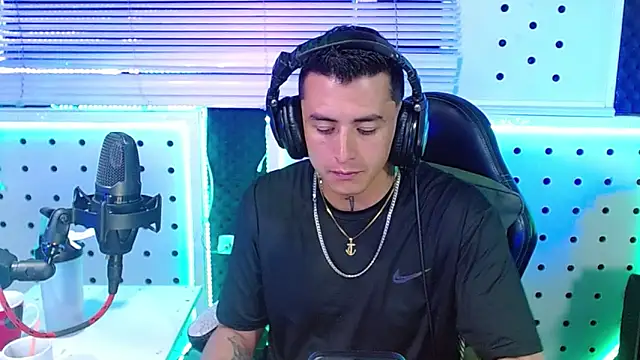 Chat +18 de Godofcumxxx ao vivo