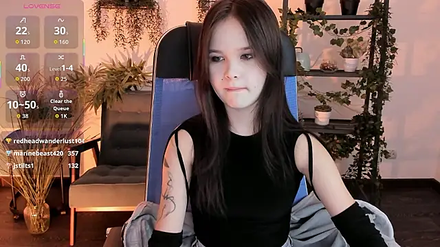 Elainebeness Chat XXX live