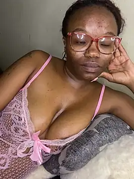 YummyMelanin117's Live XXX Chat