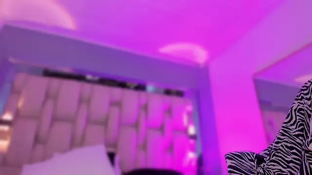 Chatroom XXX en direct de revenmiller_