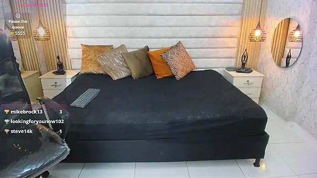 XXX chat uživo modela Dantzel_