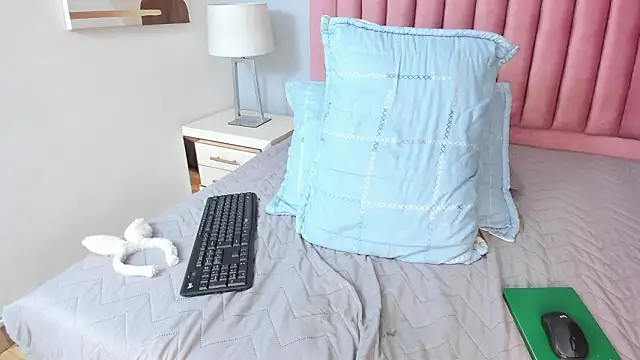 LiaRouse_1's Live XXX Chat