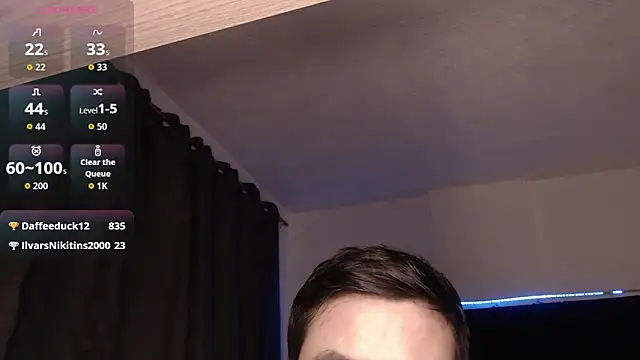 Chat +18 de andrewmhilton_ ao vivo