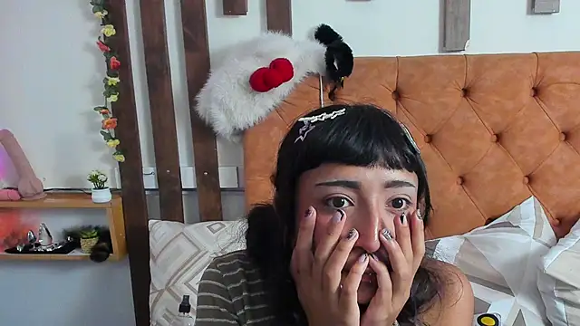 MeowMota_'s Live XXX Chat