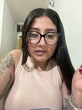 Chatroom XXX en direct de croftsmila