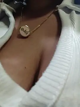 Julieth_hot-69 Obrolan Langsung XXX