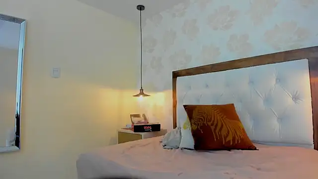 IRISCLARK1: απευθείας συνομιλία ΧΧΧ