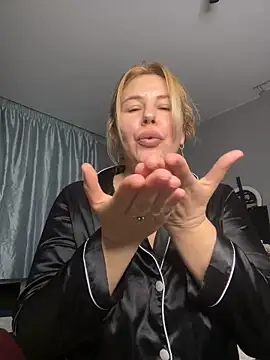 Passion-Blondy Live XXX-chat