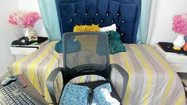 Inaya_Khalifa Live XXX-chat