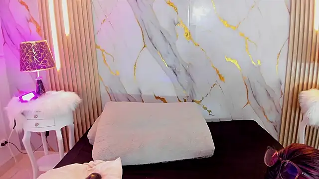 Chatroom XXX en direct de LaxiZoe