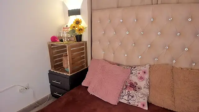 Živý XXX chat Lilybrunette_