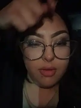 MileyGia's Live XXX Chat