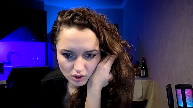 XXX chat uživo modela Cerann1