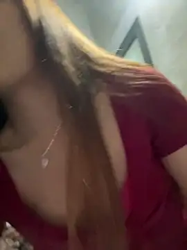 nhinhi-sexy Adlı Modelin Canlı XXX Sohbeti