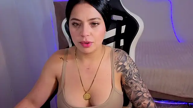 Victoryyy_'s Live XXX Chat