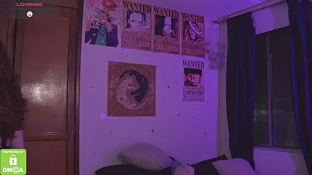 Katyroronoa's Live XXX Chat