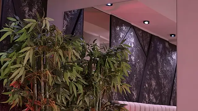 NicoleCellini's Live XXX Chat