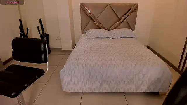 SunnyRivers Live XXX Chat