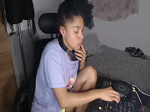 Chat XXX en directo de shayna_cute