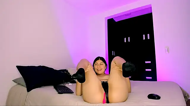 aria_monroeeのライブXXXチャット