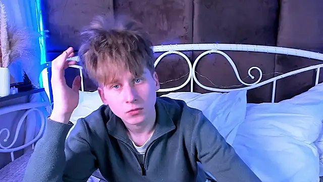 ScottPierce's Live XXX Chat