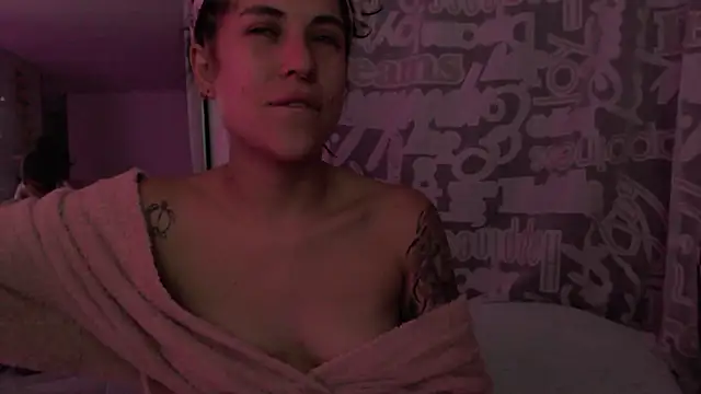 XXX chat uživo modela Hellen_dumont