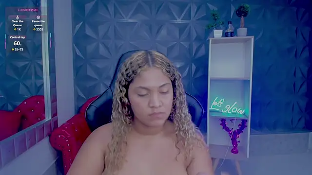 Cristal_War's Live XXX Chat