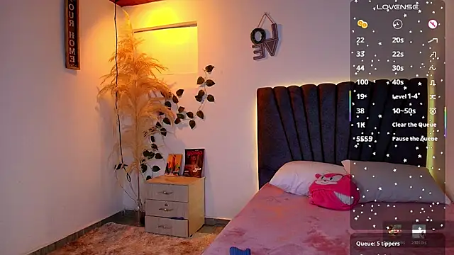 XXX chat uživo modela miaoconell