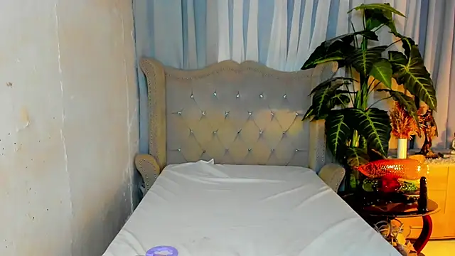 UrMassiveCockSabrinaOnTopのライブXXXチャット