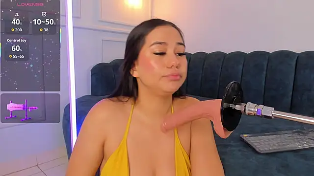 Jazmiinee's Live XXX Chat