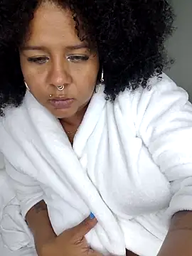 Nika_Ebony Chat XXX in diretta