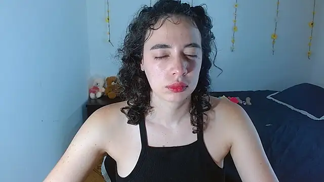 sajecrismaa's Live XXX Chat